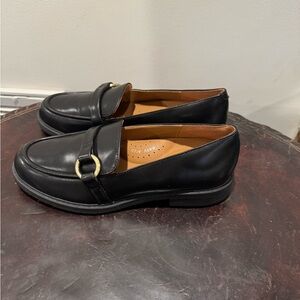 Women’s Easy Spirit Black Loafers size 9